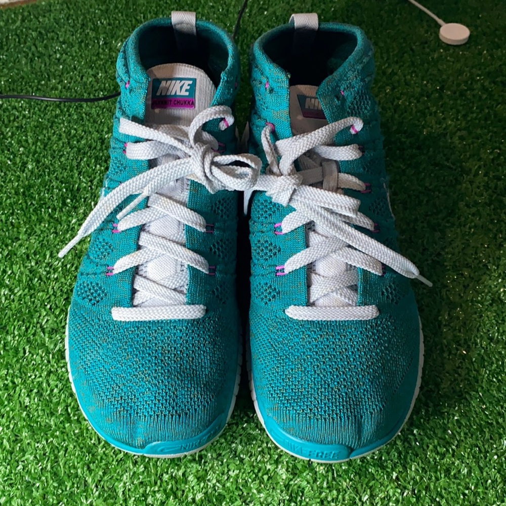 Nike Flyknit Chukka